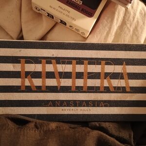 Anastasia Beverly Hills Riviera pallete